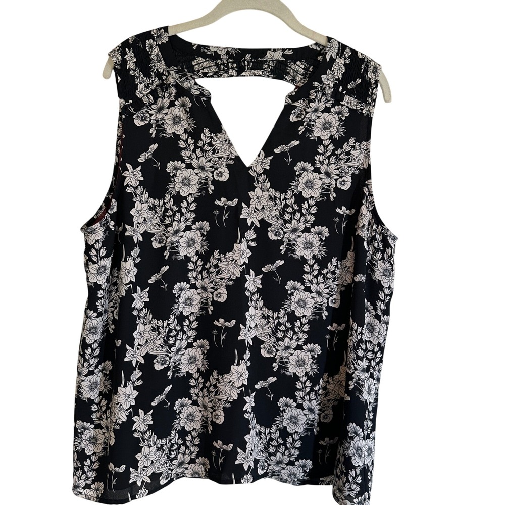 41 Hawthorn Sleeveless Blouse Black L Womens Floral V-Neck Keyhole Casual